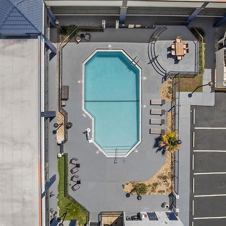 Готель Baymont By Wyndham Orlando East Alafaya Екстер'єр фото