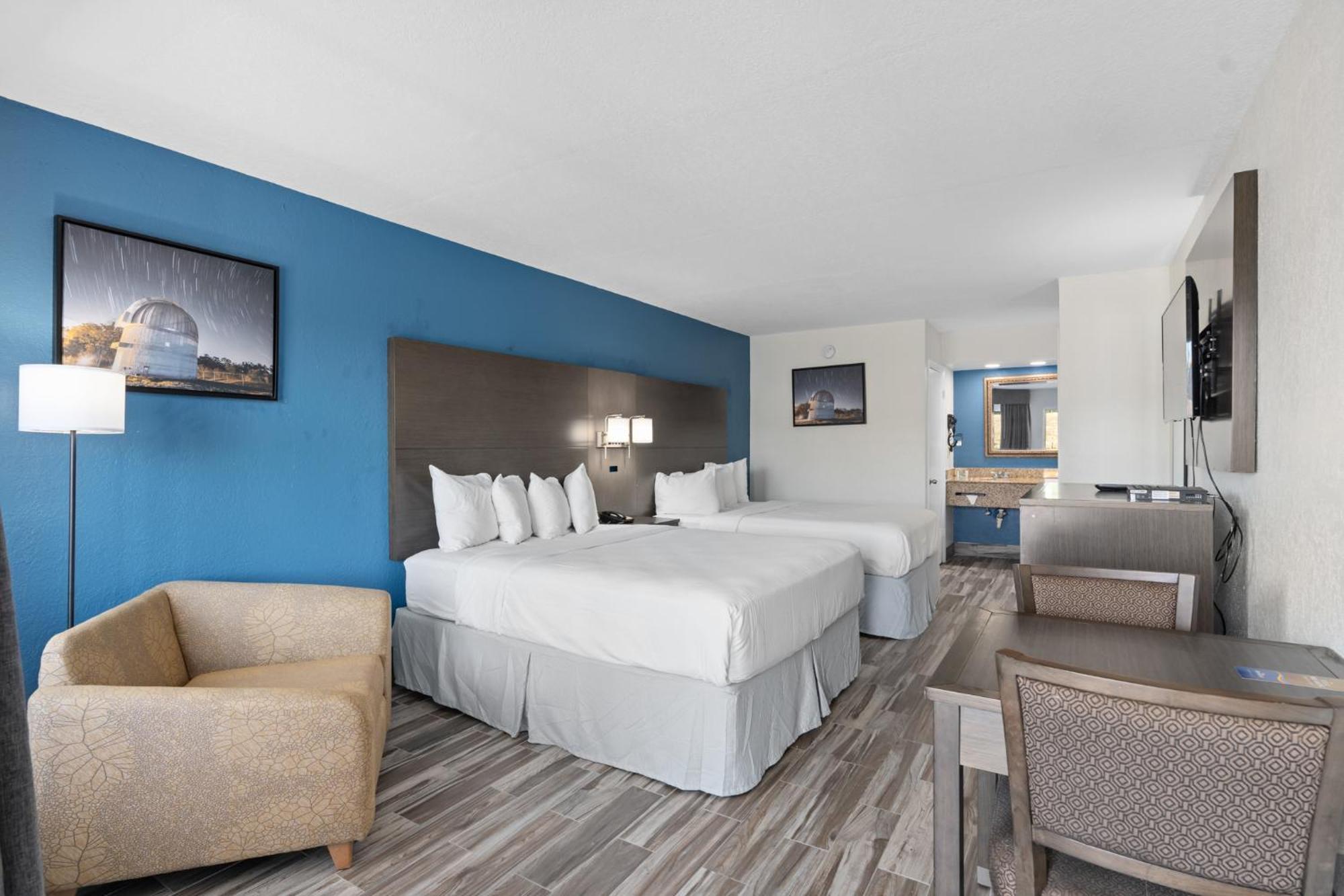 Готель Baymont By Wyndham Orlando East Alafaya Екстер'єр фото