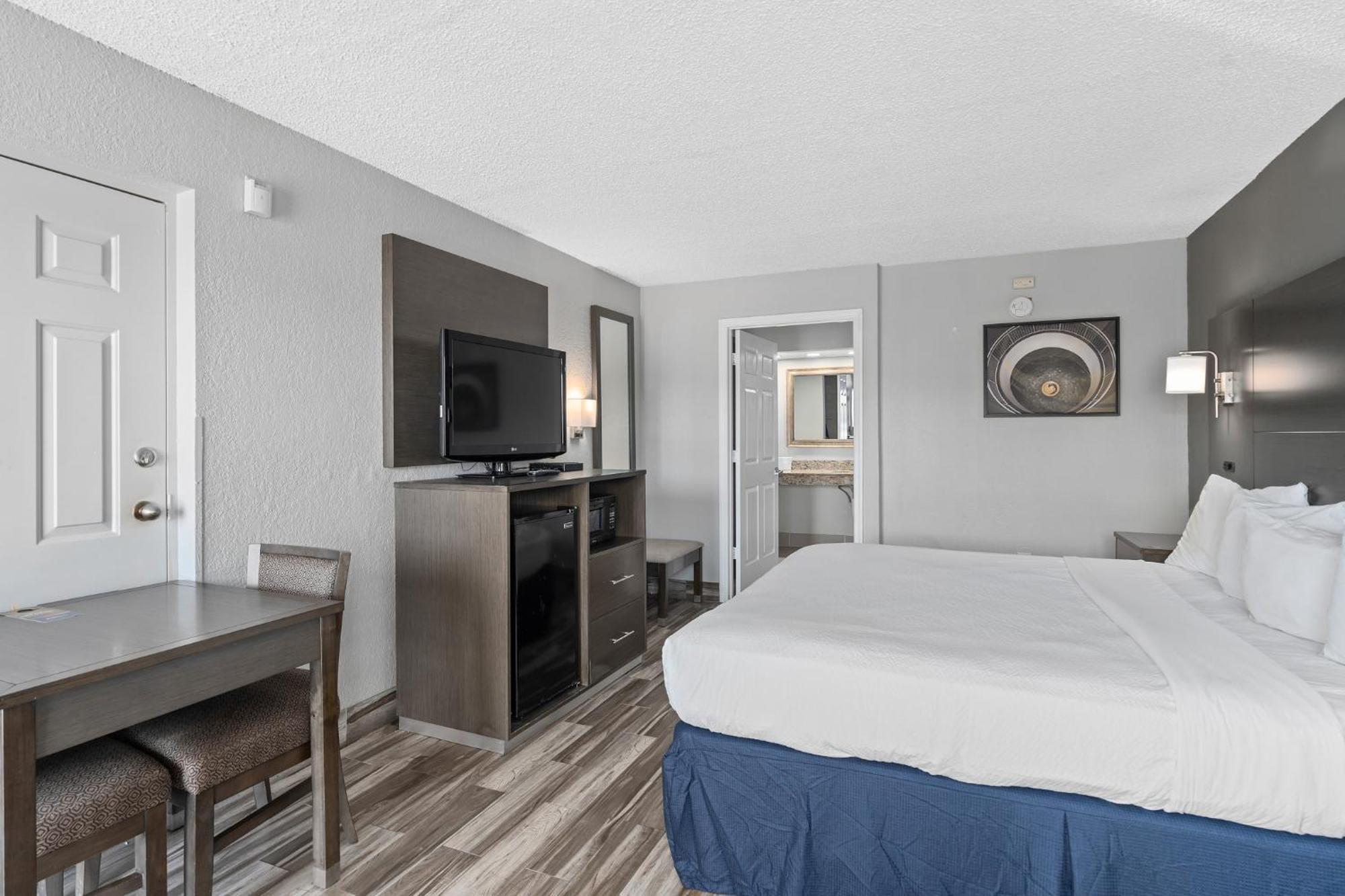 Готель Baymont By Wyndham Orlando East Alafaya Екстер'єр фото