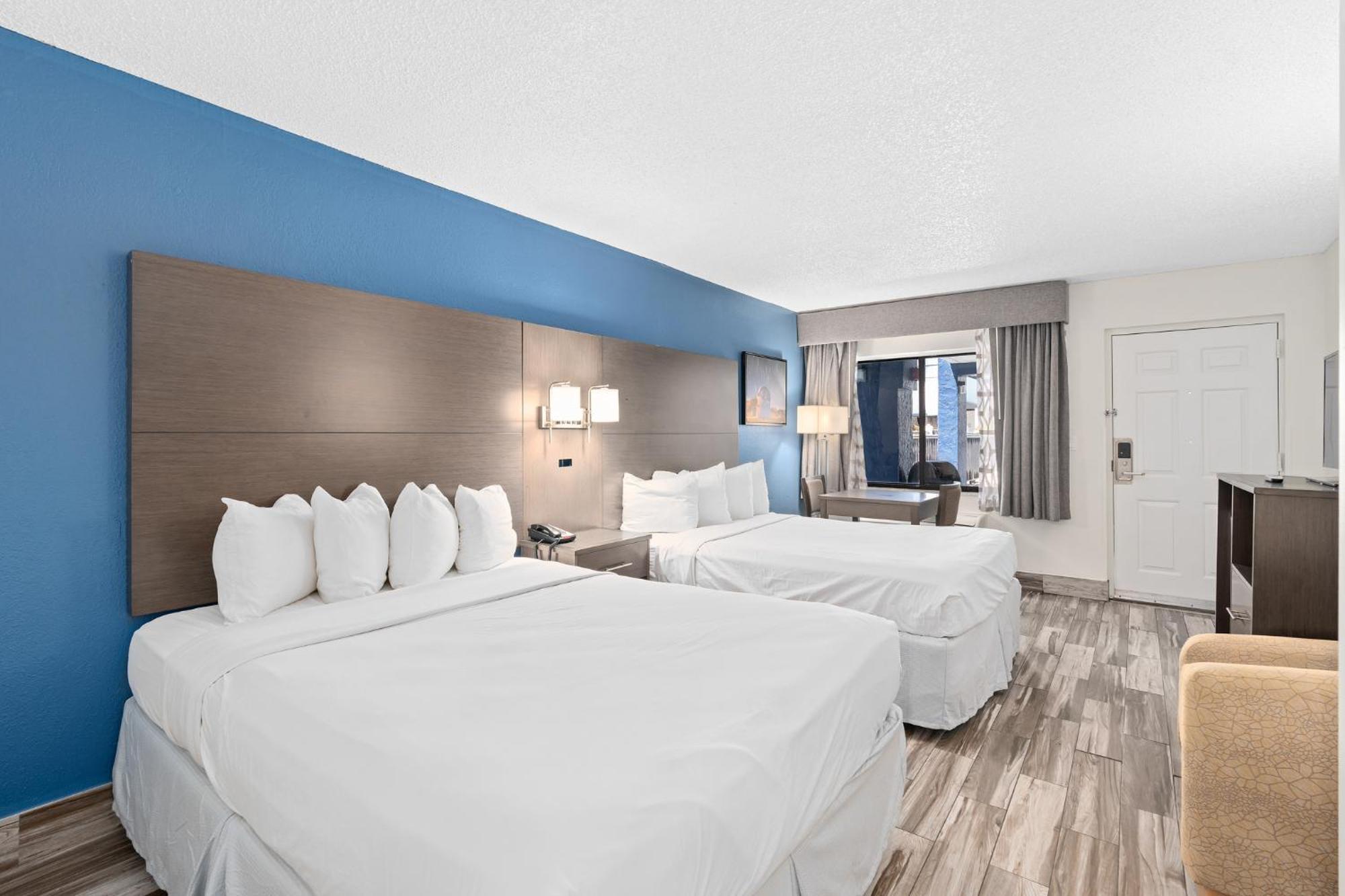 Готель Baymont By Wyndham Orlando East Alafaya Екстер'єр фото