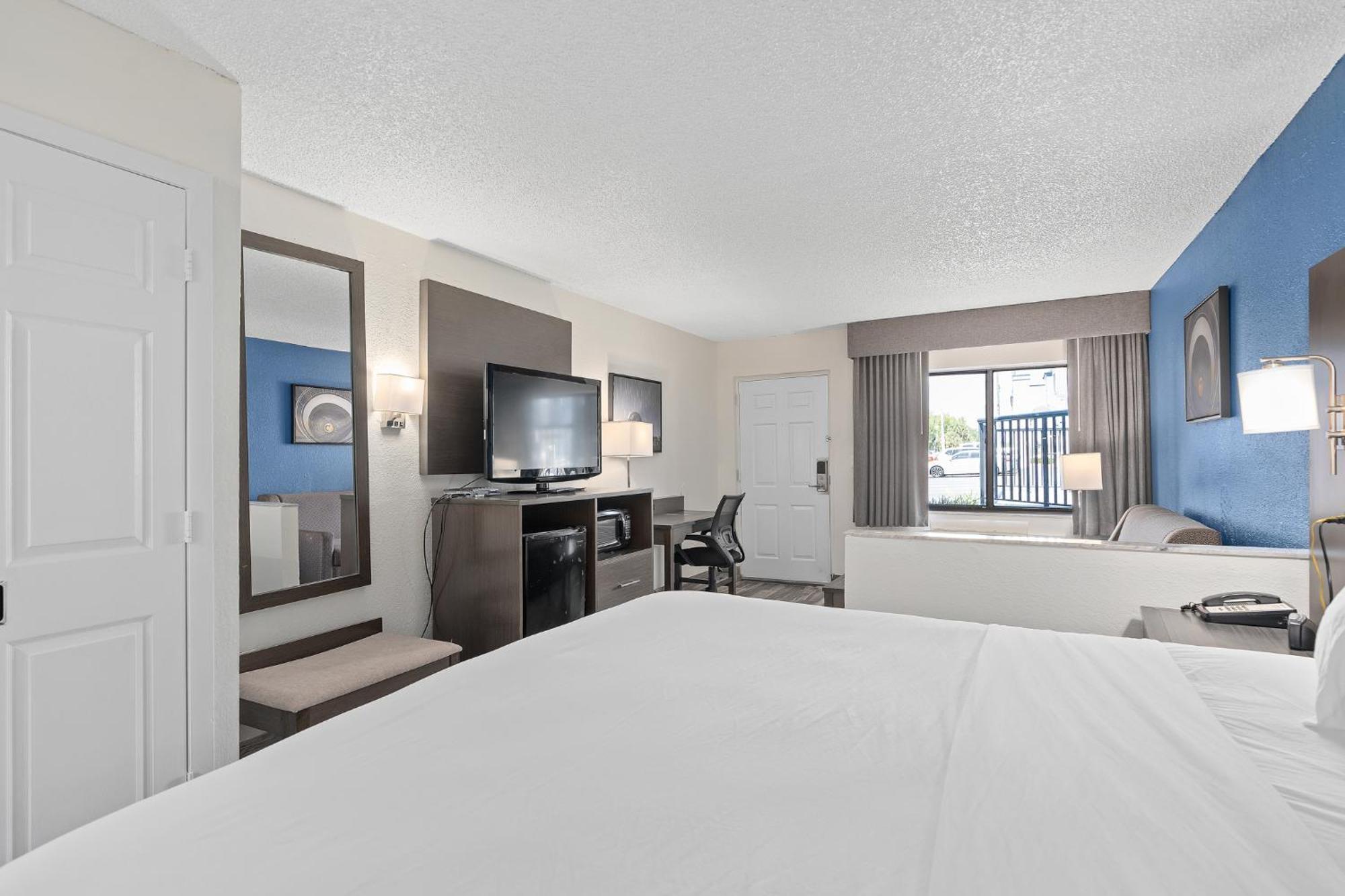 Готель Baymont By Wyndham Orlando East Alafaya Екстер'єр фото