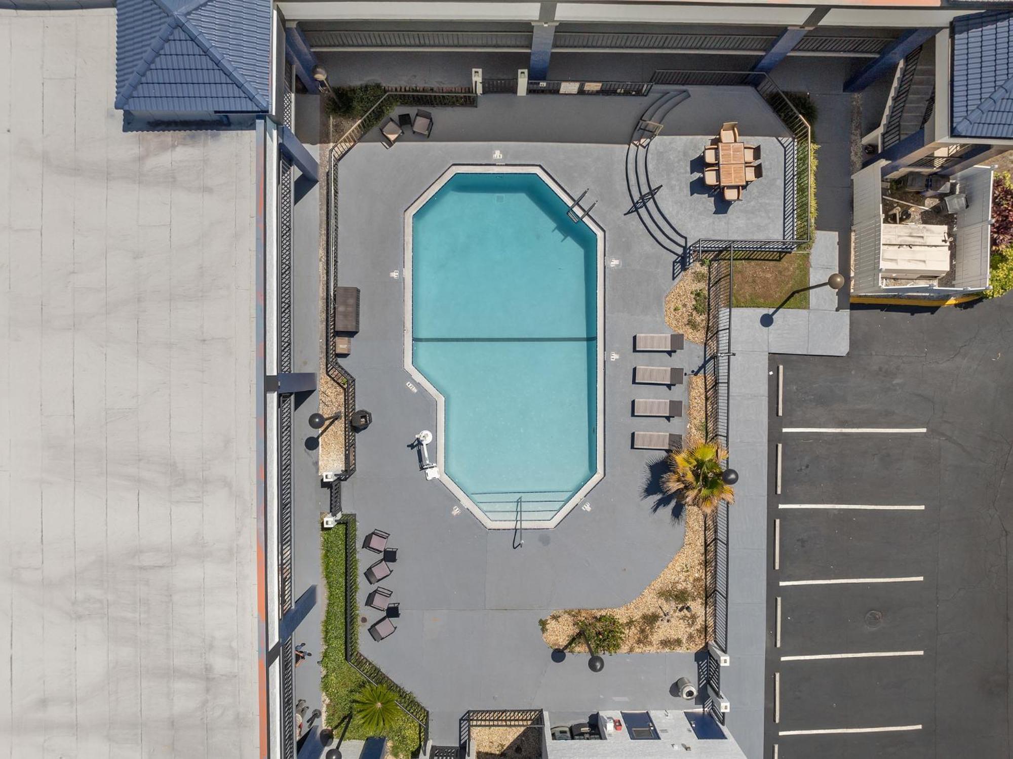 Готель Baymont By Wyndham Orlando East Alafaya Екстер'єр фото